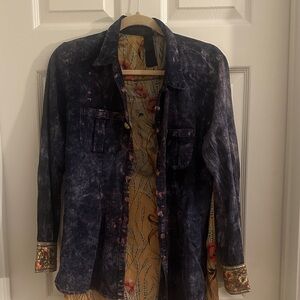 Stylish Blue Denim top with Floral Lining